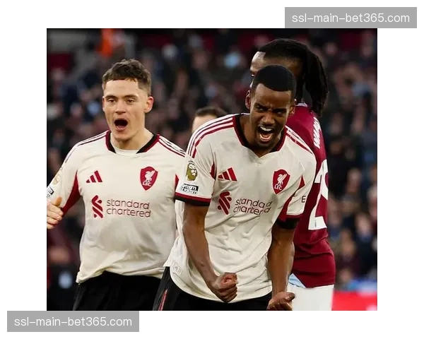 利物浦公布欧冠大名单,萨拉赫、若塔在列,远藤航轮休 利物浦公布欧冠大名单,萨拉赫、若塔在列,远藤航轮休