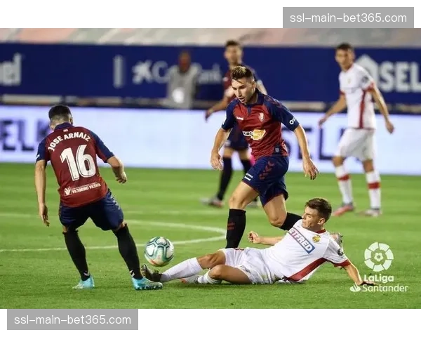 马略卡0-0阿拉维斯，双方以一场平局结束赛季